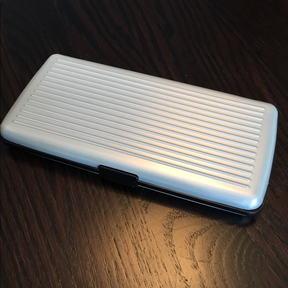 Aluminum RFID wallet.